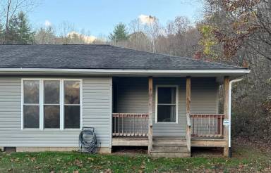 Main picture of 22 Half Moon Dr