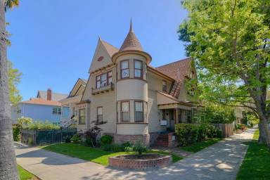 Main picture of 2600 N St