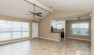 Main picture of 1415 New Tree Ln