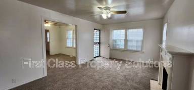 Main picture of 2200 Hardin Dr