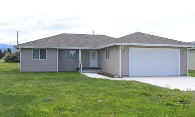 Main picture of 131 Village Ln