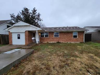 Main picture of 129 SW 13th St