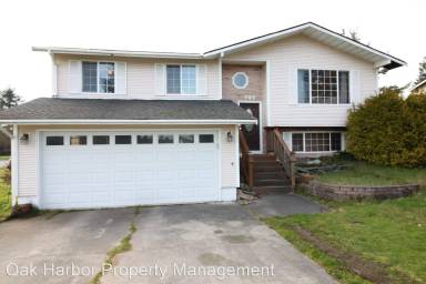 Main picture of 783 SW McCrohan St