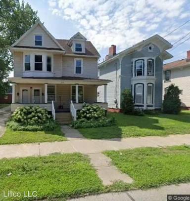 Main picture of 453 W 5th St