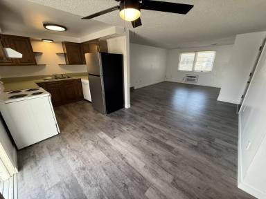 Main picture of 4239 Central Ave