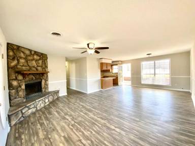 Main picture of 2383 Crabapple Dr