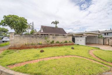 Main picture of 95-544 Naholoholo St