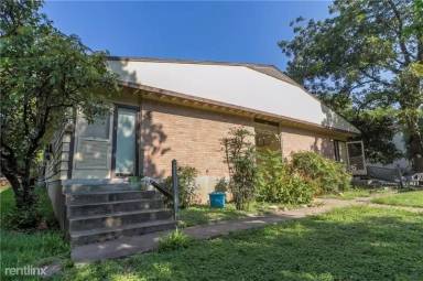 Main picture of 3304 Tom Green St