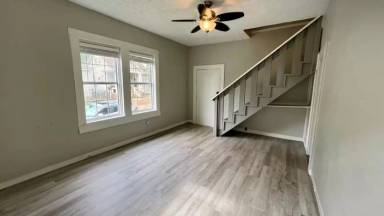 Main picture of 10 29th St
