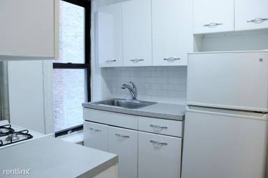 Main picture of 230  East 78th St