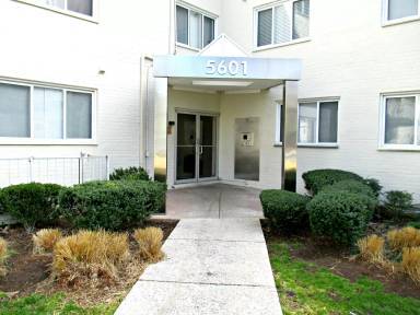 Main picture of 5601 Parker House Ter