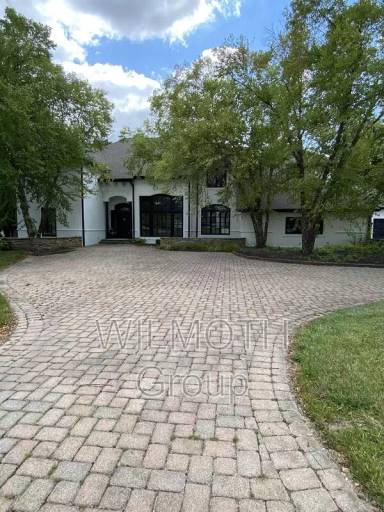 Main picture of 729 Mayfair Ln