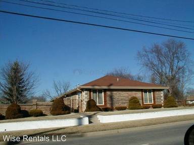 Main picture of 455 W Grand St