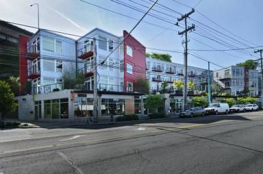 Main picture of 2960 Eastlake Ave E