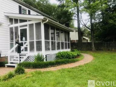 Main picture of 2462 Foxwood Dr
