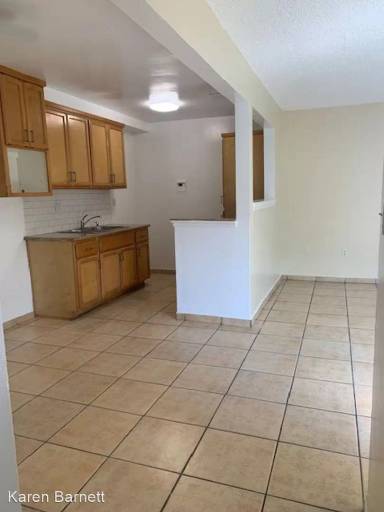Main picture of 1622 W Walnut St