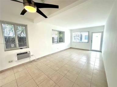 Main picture of 800 85th St