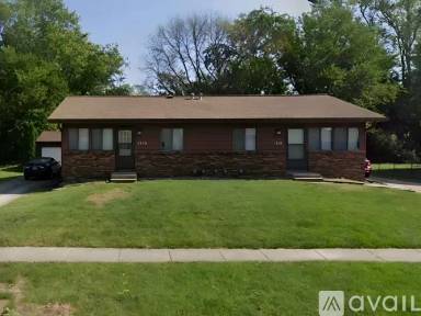 Main picture of 1320 Woodstock Ave