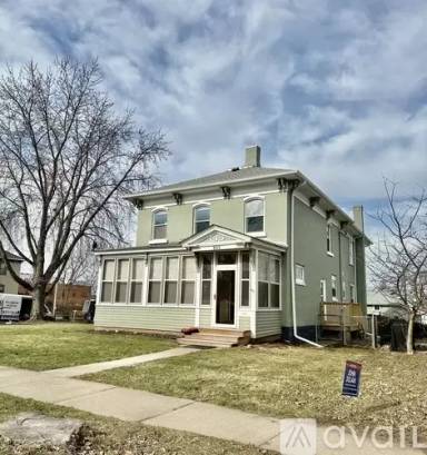 Main picture of 803 3rd St