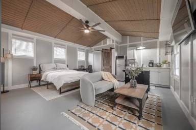 Main picture of 213 W Frierson Ave