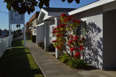 Main picture of 1596 Coronado Ave