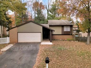 Main picture of 122 Hillsdale Dr