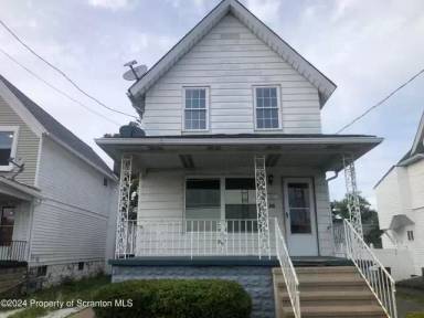 Main picture of 818 Smith St