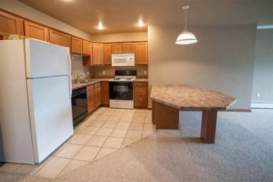 Main picture of Golden Valley - 830 East Elm - 3H