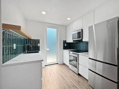 Main picture of 3696 Bellingham Ave