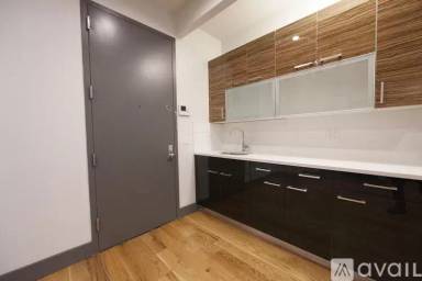 Main picture of 1295 Greene Ave