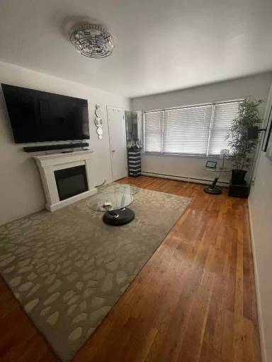 Main picture of 287 Perry Ave