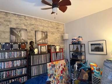 Main picture of 232 Main St