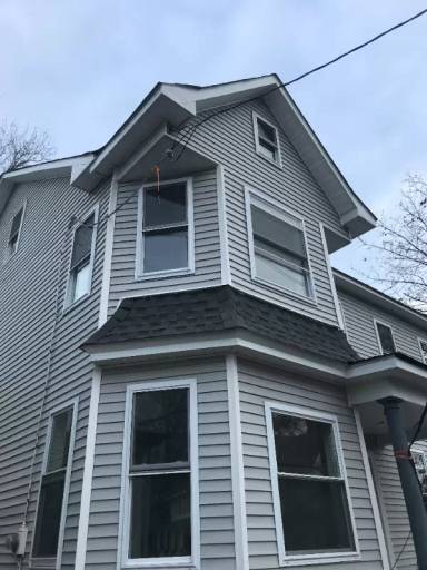 Main picture of 114 Monmouth St
