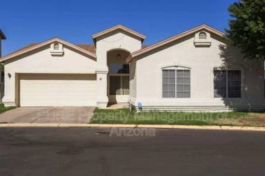 Main picture of 1822 S 39th St