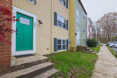 Main picture of 1807 Eloise Ln