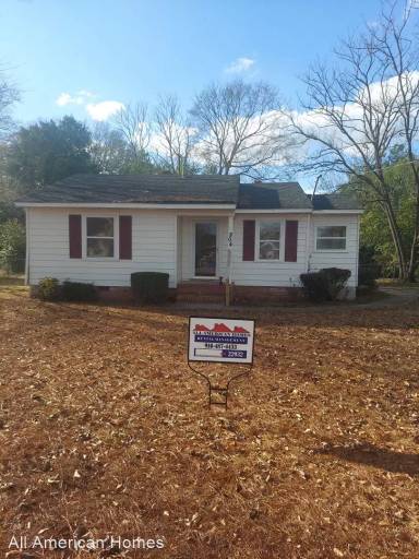 Main picture of 804 Hemlock Dr