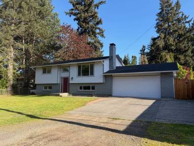 Main picture of 15300 NE 39th St