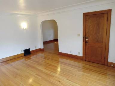 Main picture of 703-705 King St