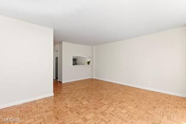 Main picture of 2250 Broadway Apartments