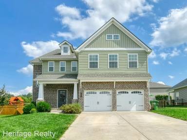 Main picture of 2212 Scarlet Tanager St
