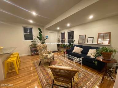 Main picture of 11 Greenville St