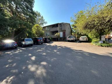 Main picture of 5902 SW 30th Ave