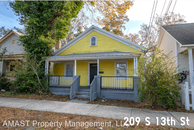 Main picture of 209 S 13th St