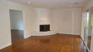 Main picture of 2210 Las Gallinas Ave