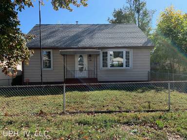 Main picture of 520 Sycamore Ave