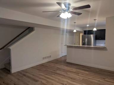 Main picture of 14 3rd Ave