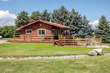 Main picture of 2170 W Valley Dr
