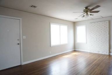 Main picture of 511 S Pittsburg Ave