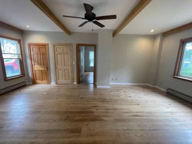 Main picture of 345 Houghton St