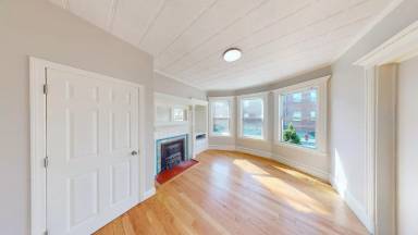 Main picture of 40 Hancock St